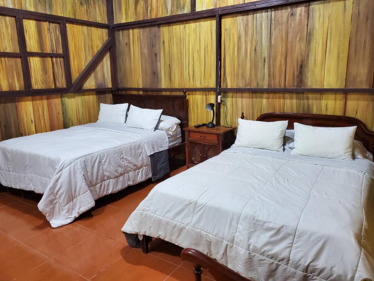 Casa Blanca Hortencia Sucua Buitenkant foto