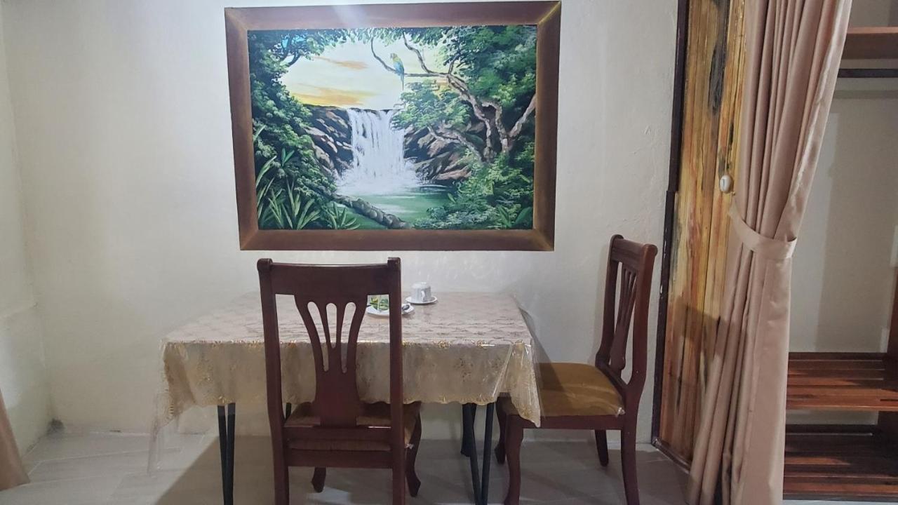 Casa Blanca Hortencia Sucua Buitenkant foto